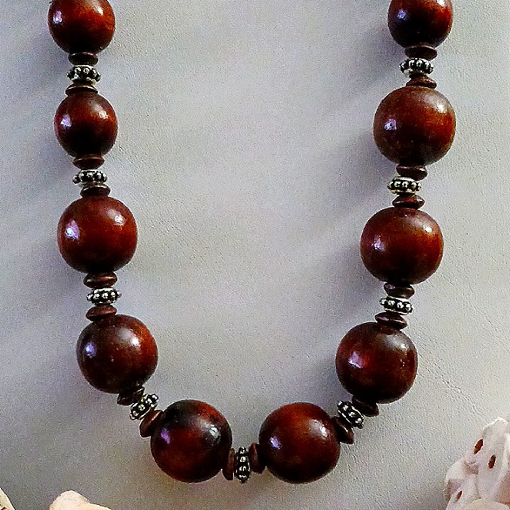 Unisex Wooded Beaded Necklace